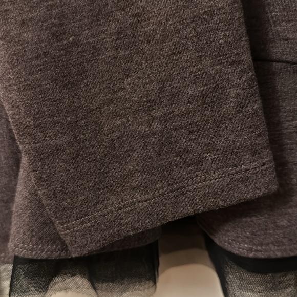 LOGO brown tunic long sleeve with black lace trim.  Peplum bottom. - Picture 5 of 5